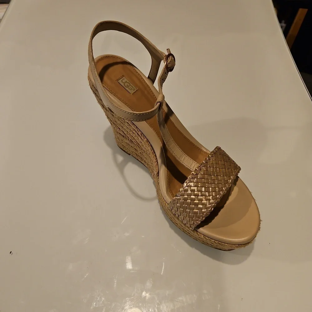 UGG wedge espadrille sandals - Picture 9 of 11